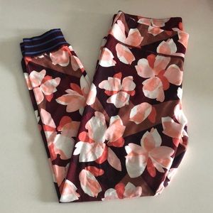 aerie Pants - AERIE printed rib cuff legging! NWOT aerie Pants - AERIE printed rib cuff legging! NWOT